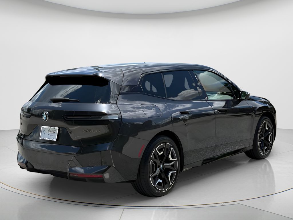 Certified Used 2025 Gray BMW M60 image 5