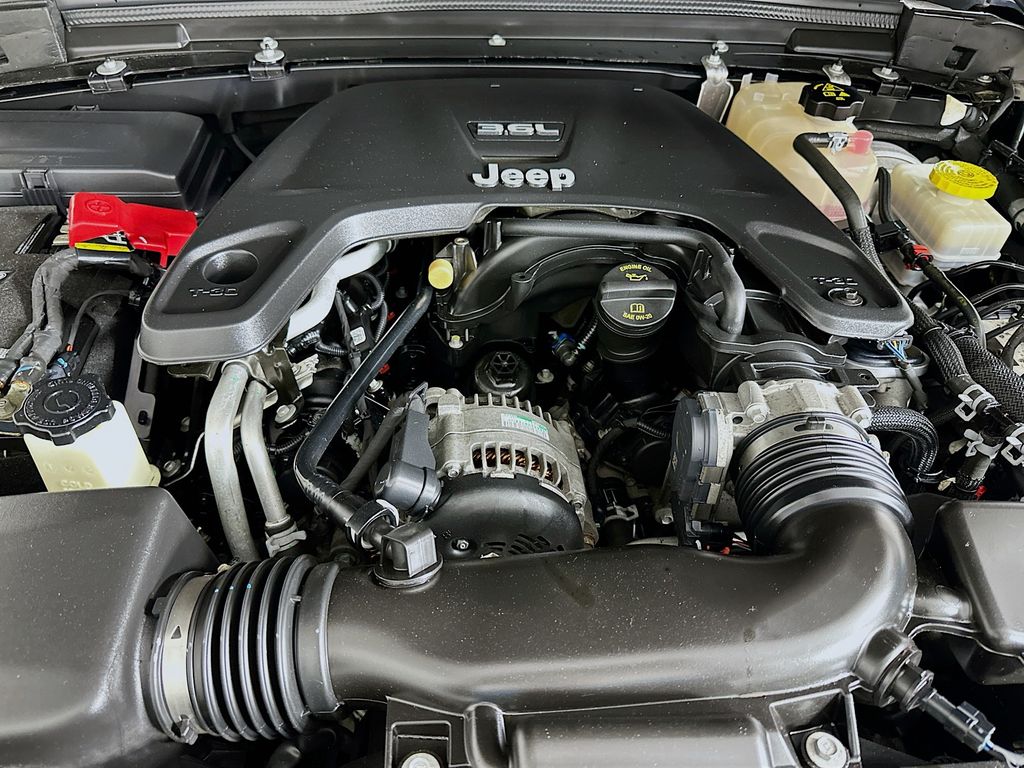 Thumbnail: 2020 Jeep Wrangler - 29