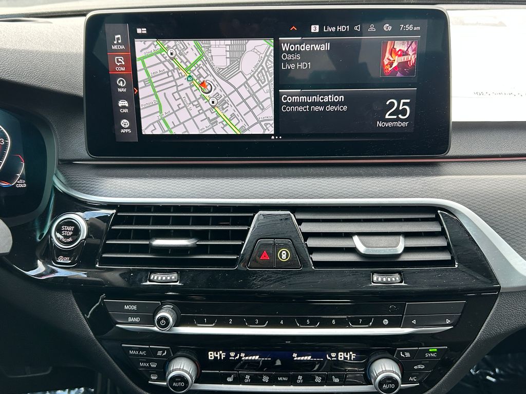 Thumbnail: 2022 BMW 5 Series - 24