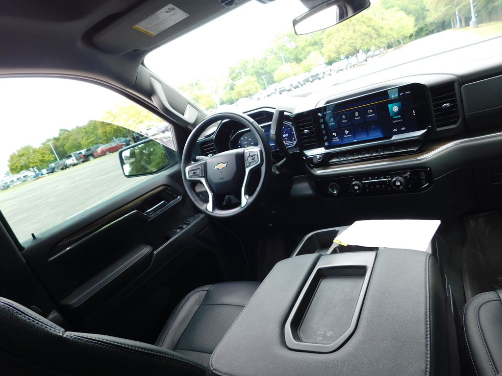 Thumbnail: 2023 Chevrolet Silverado 1500 - 6