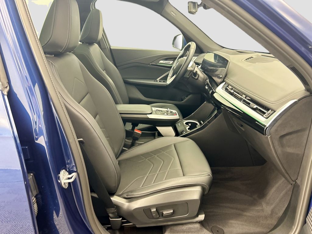 Thumbnail: 2025 BMW X1 - 18