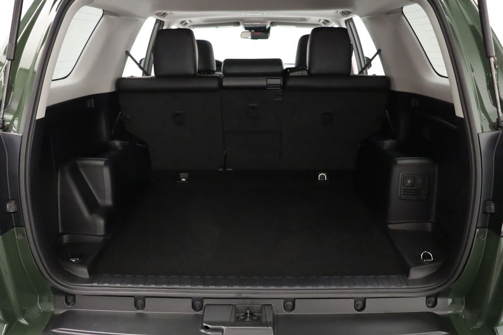 Thumbnail: 2020 Toyota 4Runner - 22