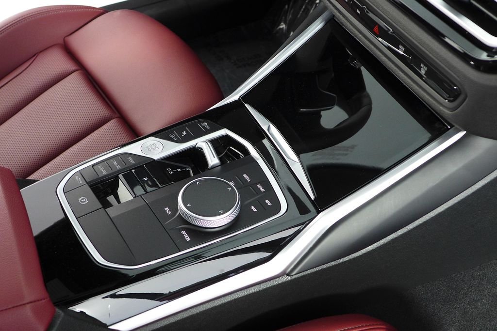 Thumbnail: 2024 BMW 3 Series - 15