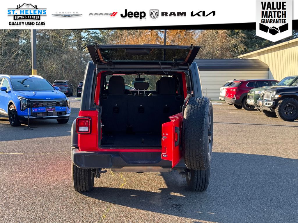 View vehicle photo 7