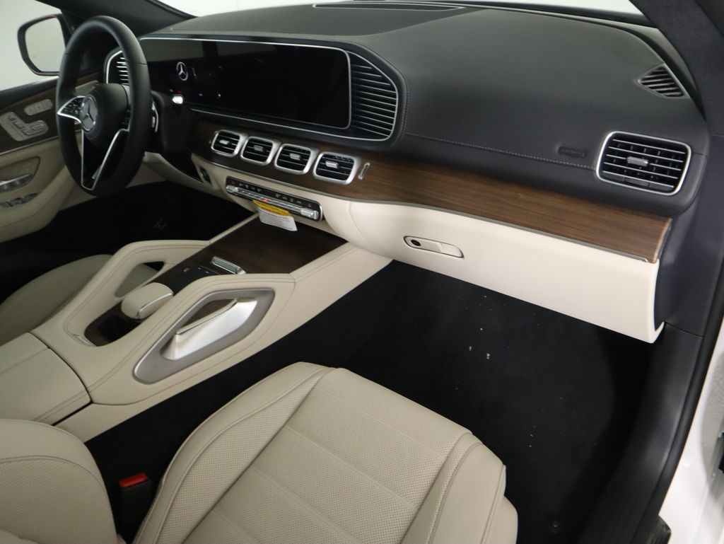 Thumbnail: 2026 Mercedes-Benz GLE - 19