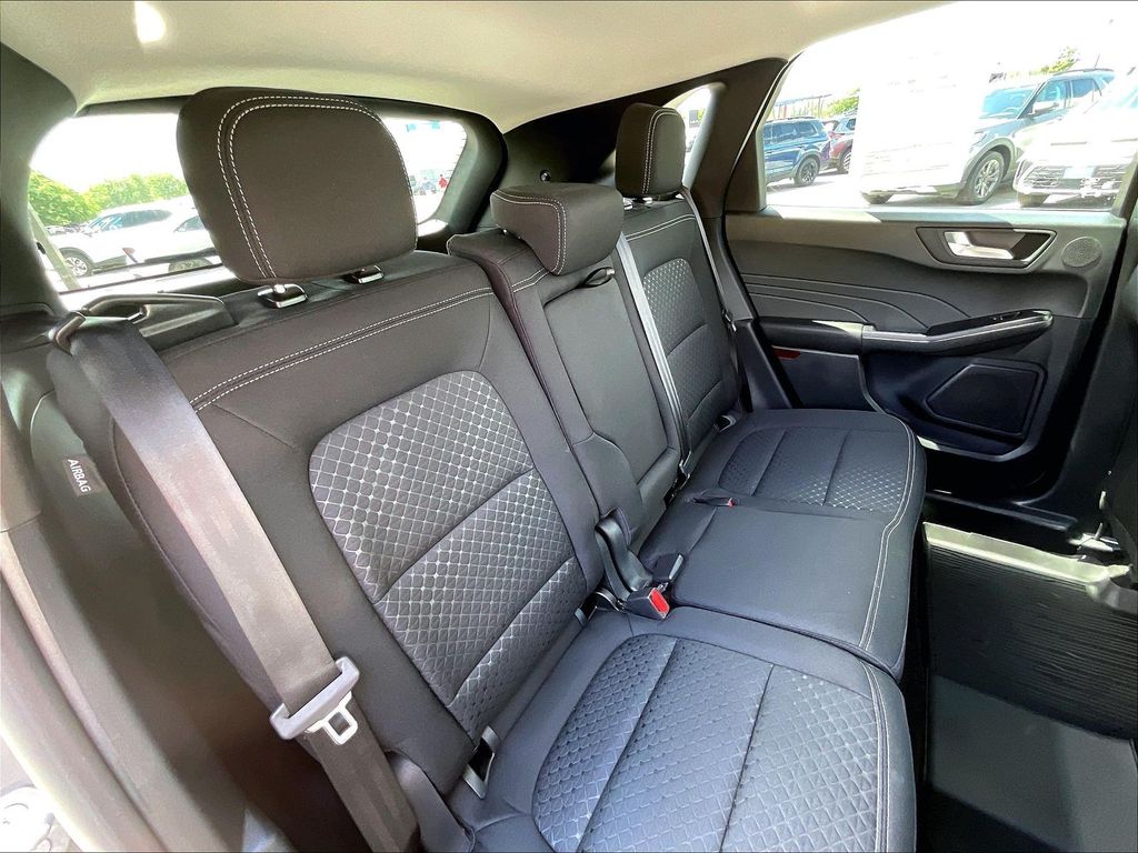 2025 Ford Escape — photo 15