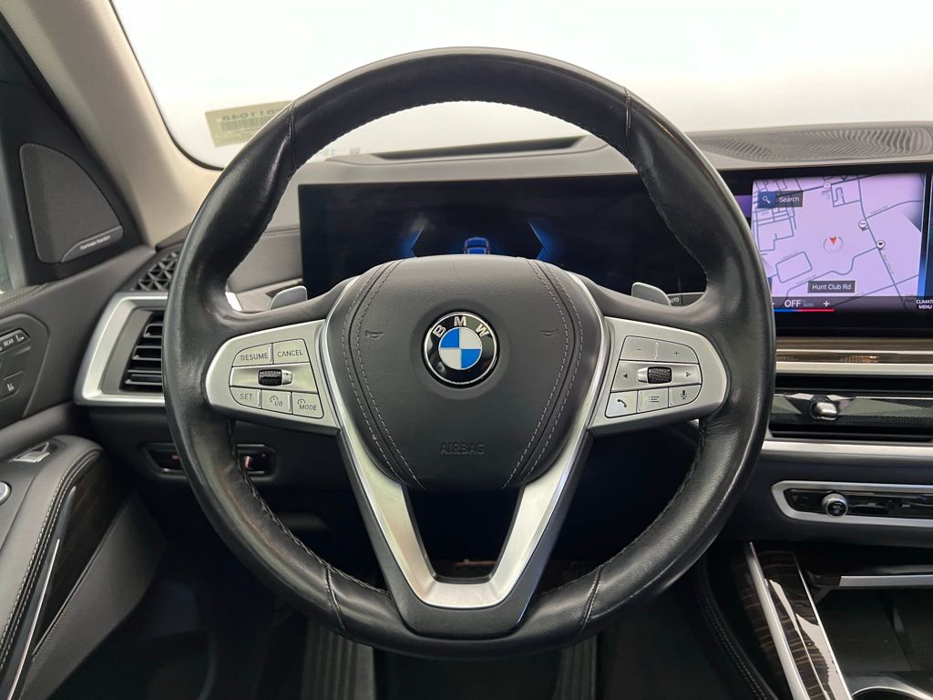 Thumbnail: 2023 BMW X7 - 17