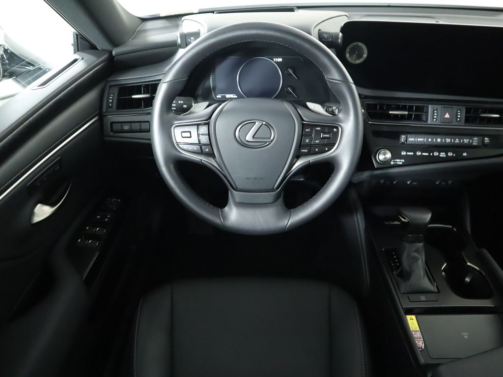 Thumbnail: 2025 Lexus ES - 10