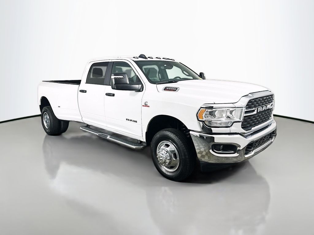 2024 RAM 3500 Big Horn Crew Cab LB DRW 4WD