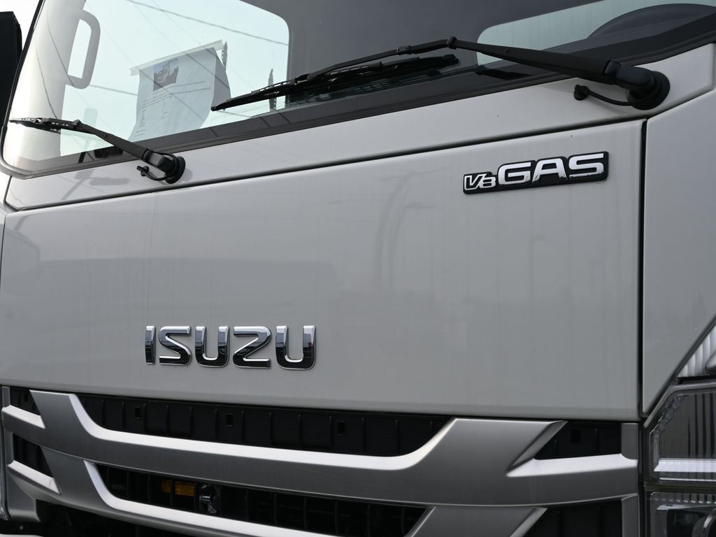2024 Isuzu NPR HD 