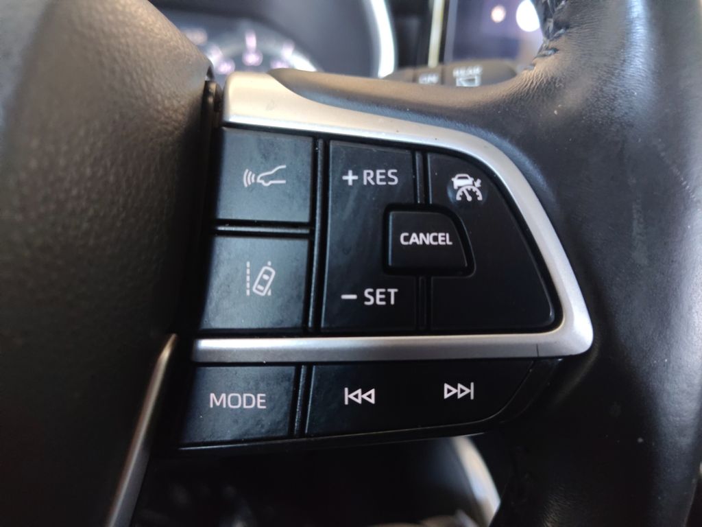 Used Car 2023 Toyota Highlander  Xle For Sale Under $35,000 In Austin, Texas