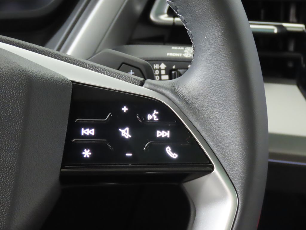 Thumbnail: 2025 Audi Q4 e-tron - 16