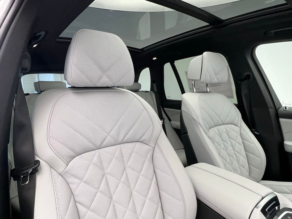 Thumbnail: 2026 BMW X5 - 7