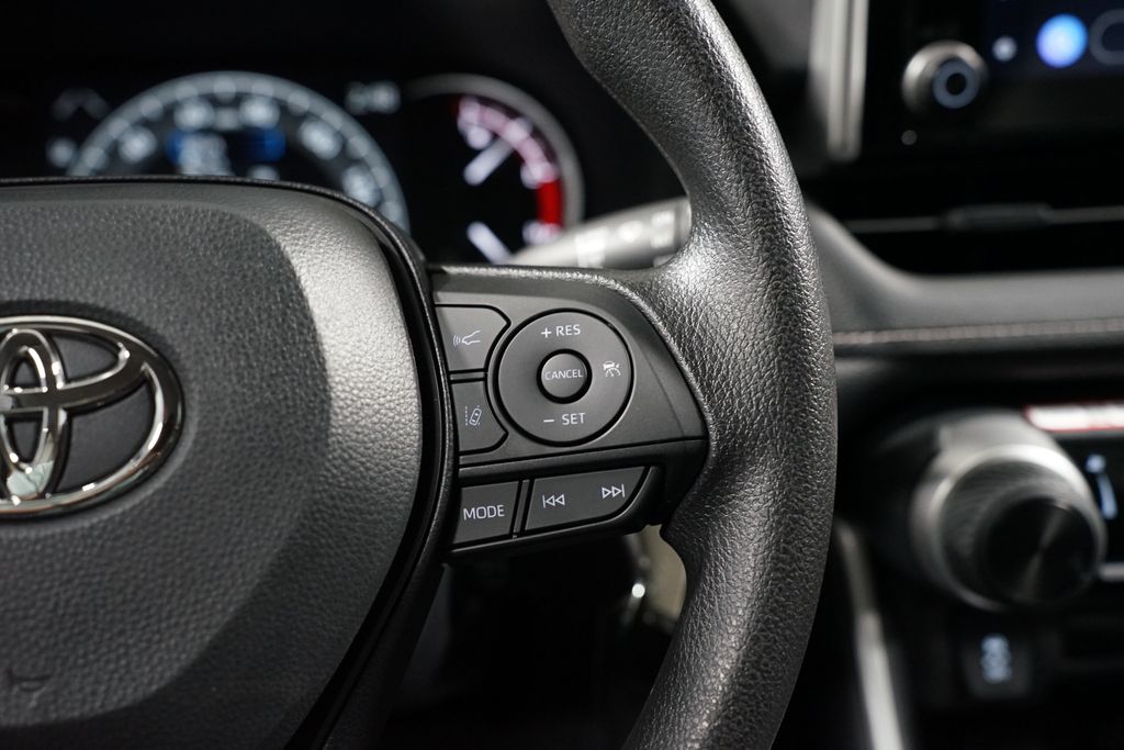 Thumbnail: 2025 Toyota RAV4 - 13