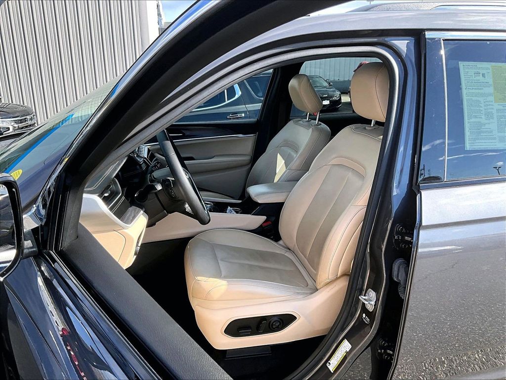 2023 Jeep Grand Cherokee L — photo 10