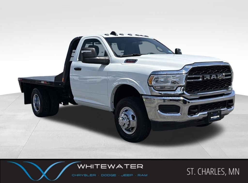 Bright White Clearcoat 2024 RAM 3500 Chassis Pickup Truck Four-Wheel Drive 8-Speed Automatic