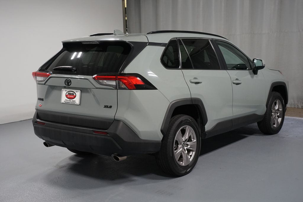 Thumbnail: 2022 Toyota RAV4 - 8