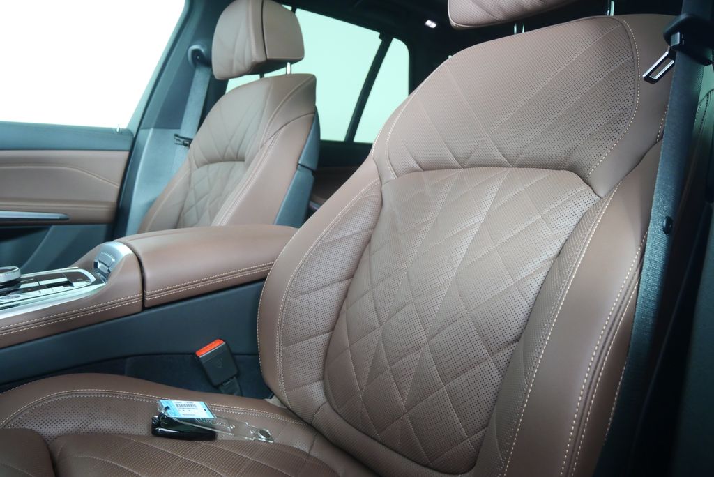 Thumbnail: 2024 BMW X5 - 10