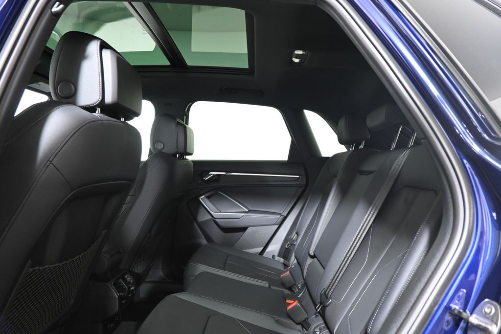 Thumbnail: 2025 Audi Q3 - 27