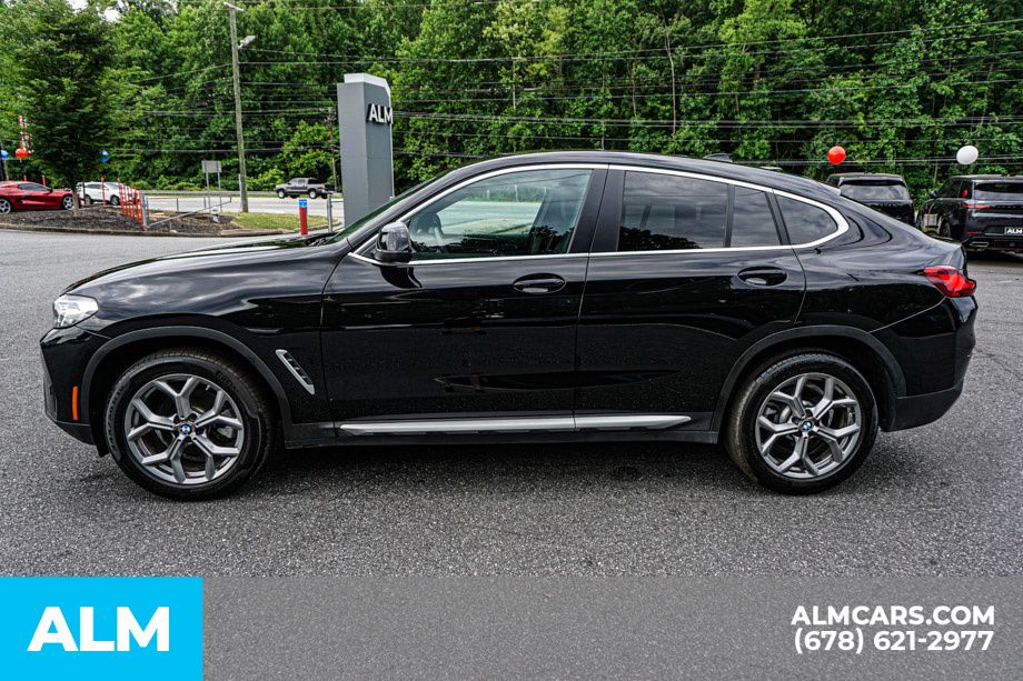Used 2025 Black BMW xDrive30i image 6