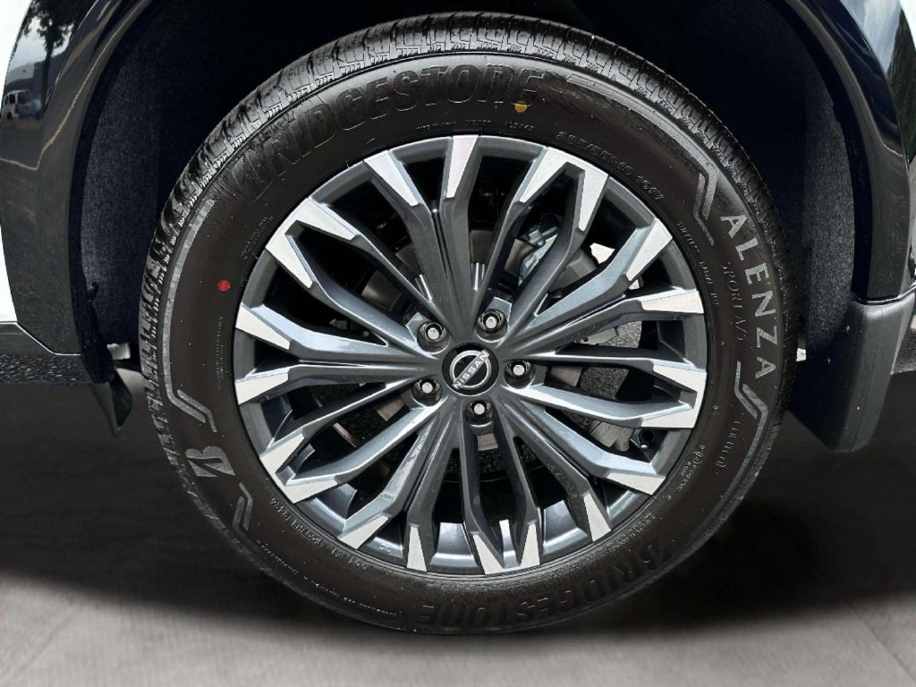 New 2026 Everest White Pearl Tricoat Nissan Platinum image 9