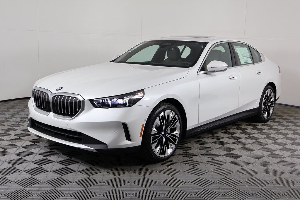 Thumbnail: 2026 BMW 5 Series - 1