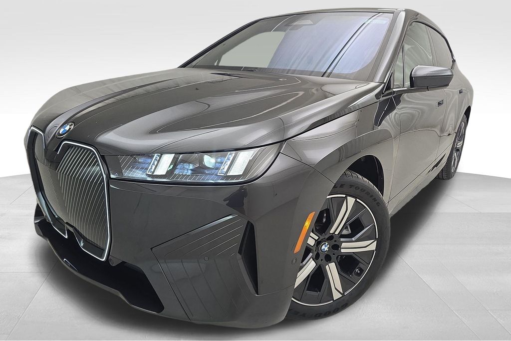 2026 BMW iX xDrive60's photo