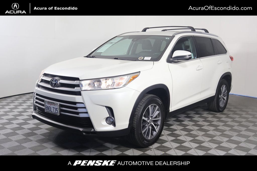 2019 Toyota Highlander XLE -
                Escondido, CA