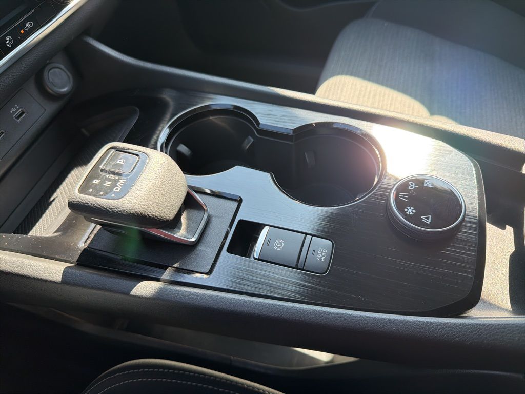 Thumbnail: 2023 Nissan Rogue - 32