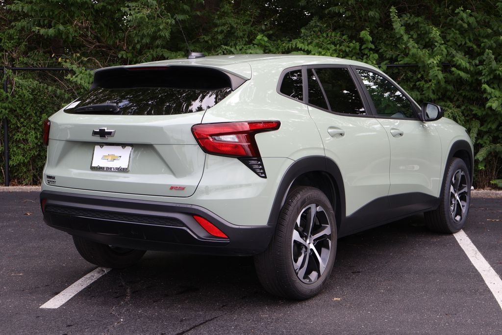 Thumbnail: 2024 Chevrolet Trax - 9