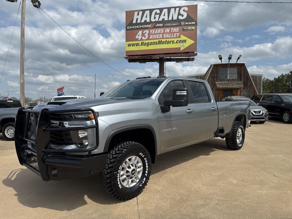 Sterling Gray Metallic 2025 Chevrolet Silverado 2500HD Pickup Truck Four-Wheel Drive Automatic