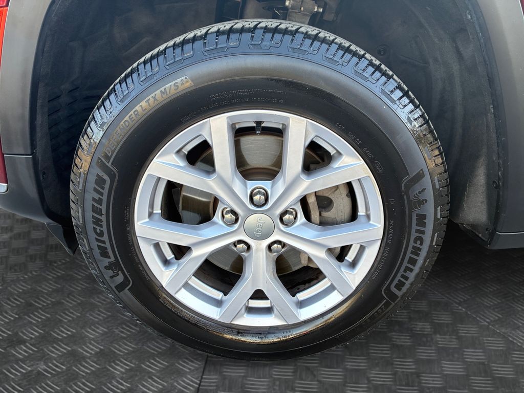 Used Car 2022 Jeep Grand Cherokee L  Limited For Sale Under $25,000 In Austin, Texas