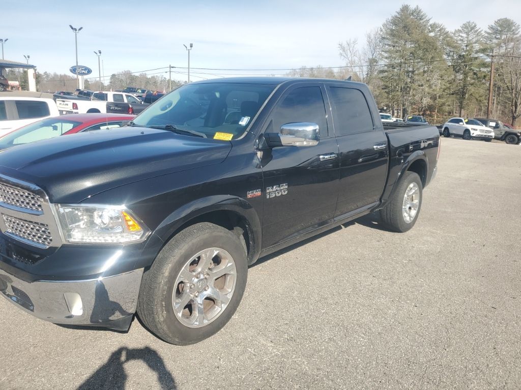 2017 RAM 1500 Laramie Crew Cab 4WD