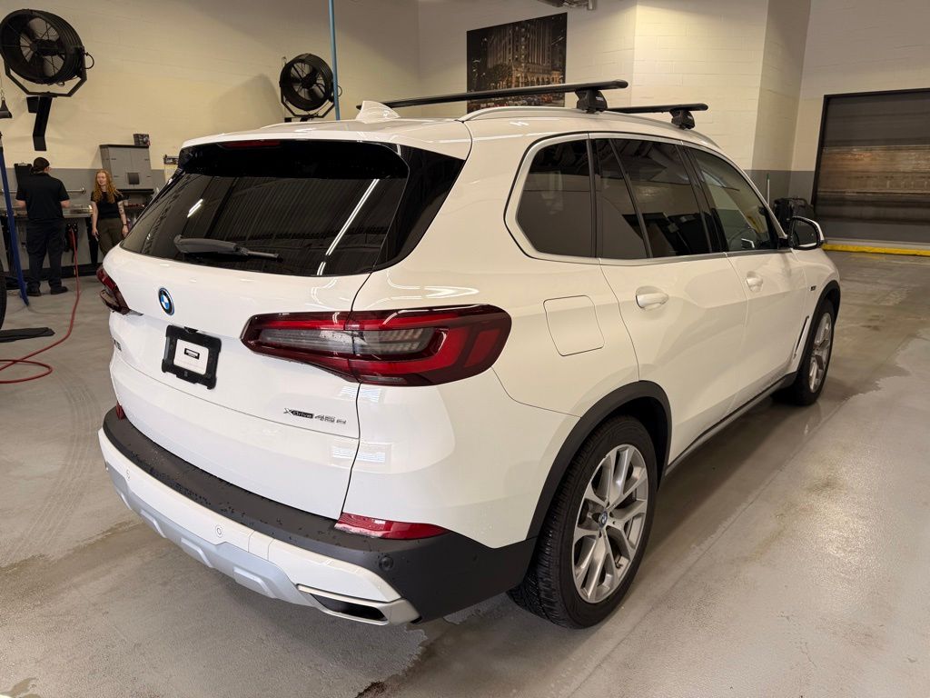 Thumbnail: 2022 BMW X5 - 6