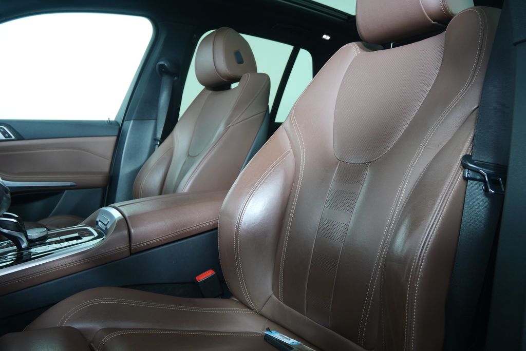 Thumbnail: 2021 BMW X5 - 8