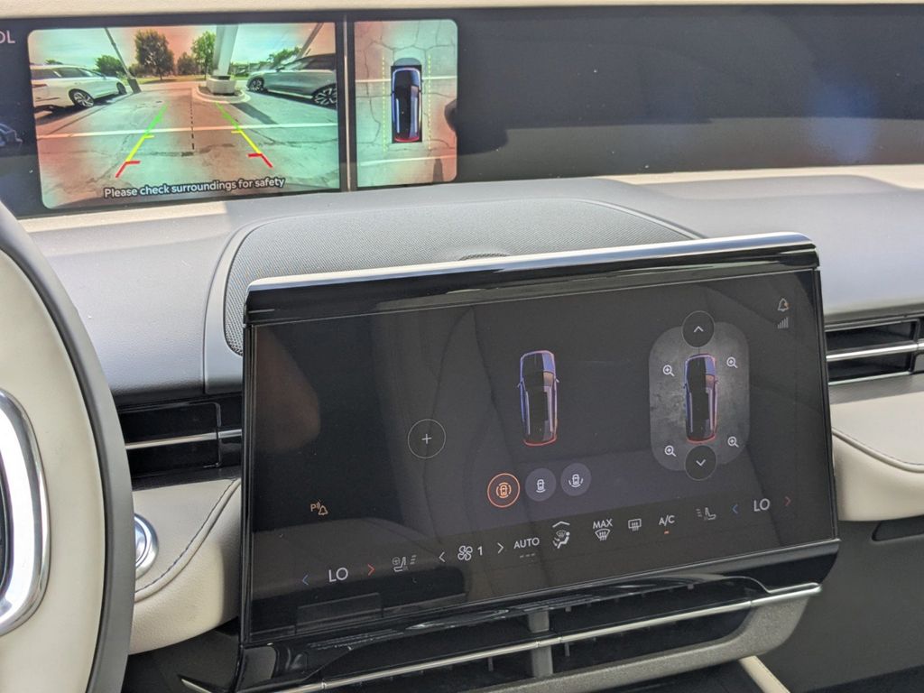 2025 Lincoln Nautilus Hybrid Premiere
