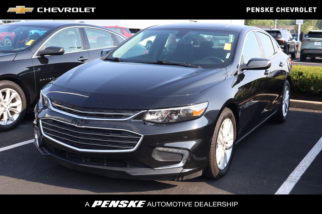 Thumbnail: 2017 Chevrolet Malibu - 1