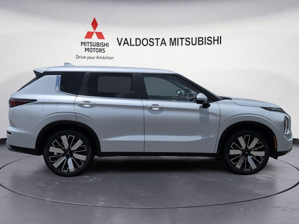 New 2026 Mitsubishi Outlander SUV