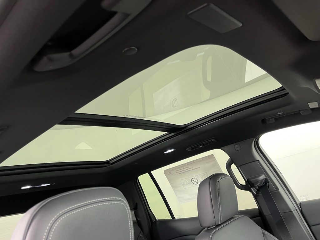 Thumbnail: 2026 Chevrolet Traverse - 12