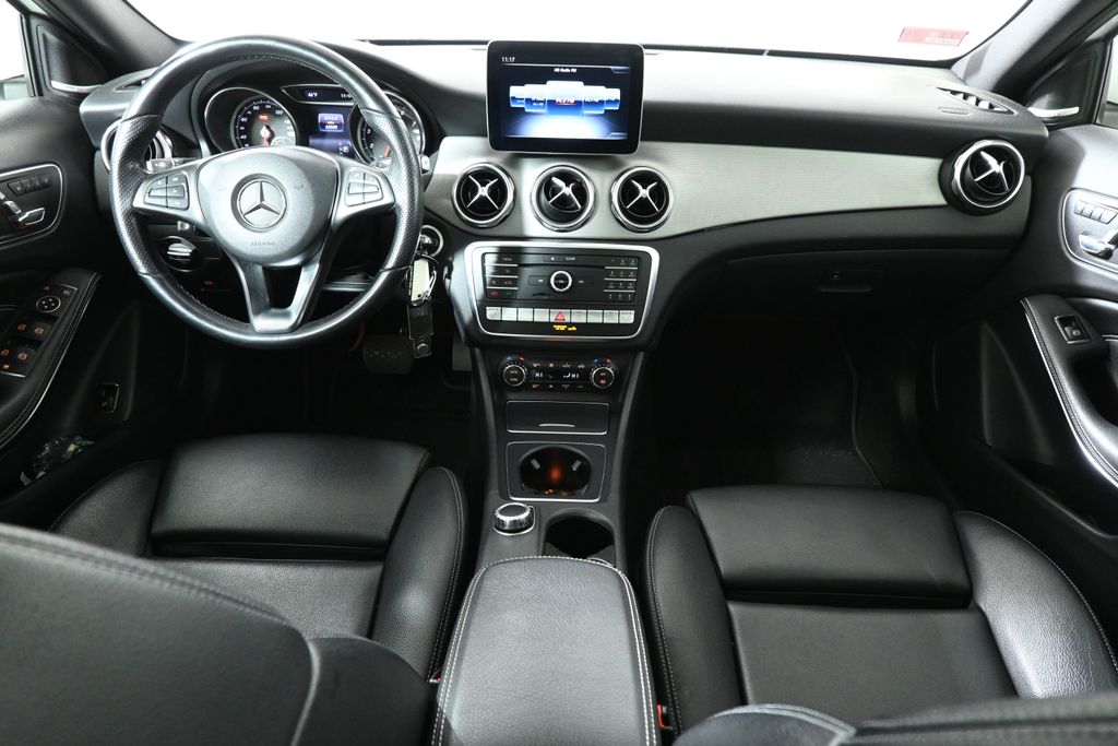 Thumbnail: 2020 Mercedes-Benz GLA - 4