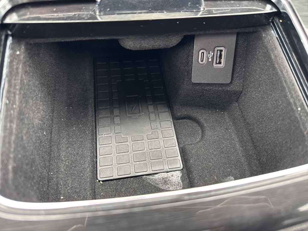 Certified Used 2023 Black Lincoln Reserve image 8