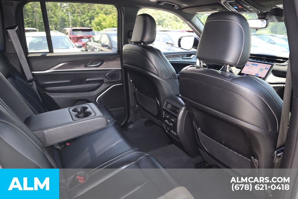 Used 2024 White Jeep 4xe image 24