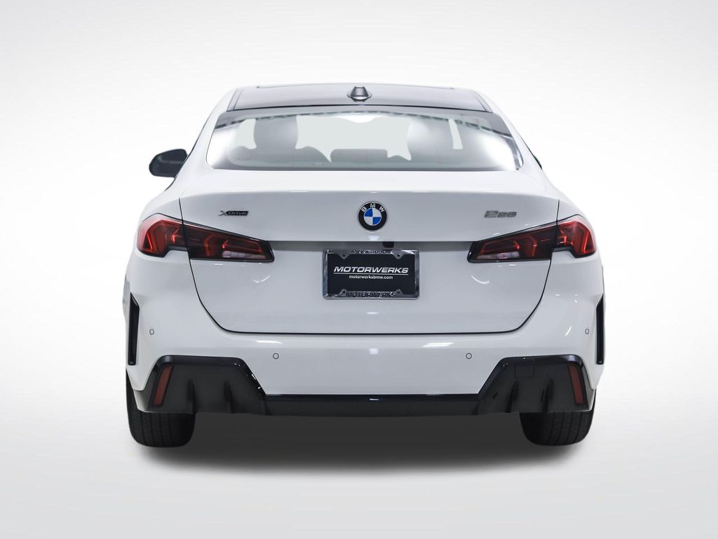 Thumbnail: 2025 BMW 2 Series - 4