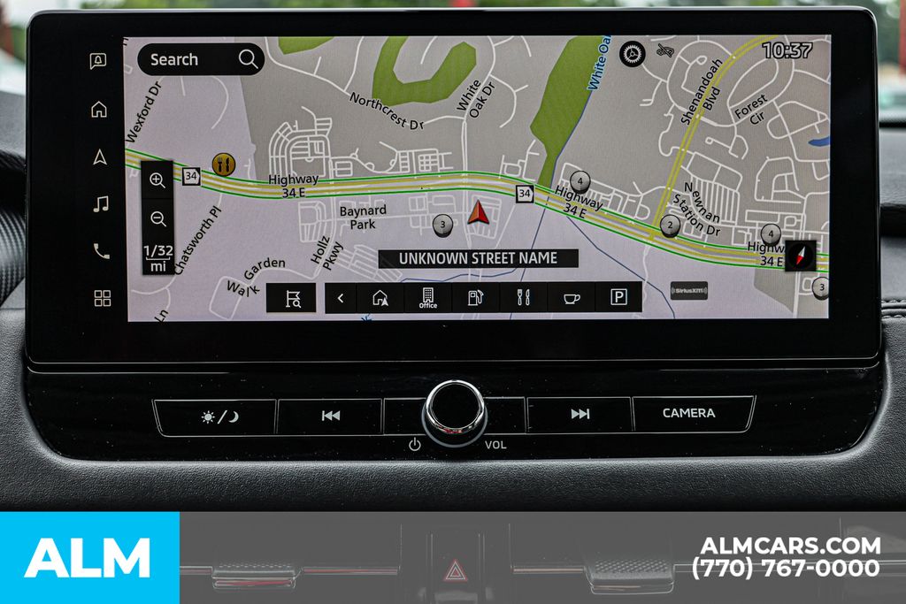 Used 2025 Silver Mitsubishi SE image 39