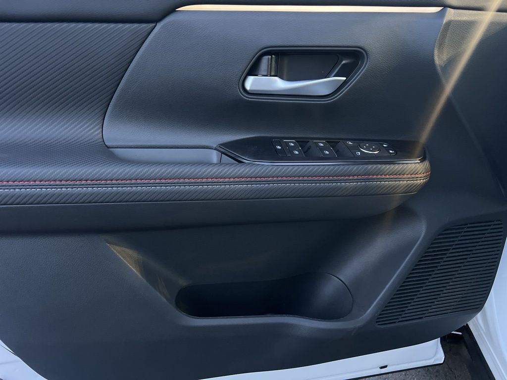 2026 Nissan KICKS SR AWD - Photo 18