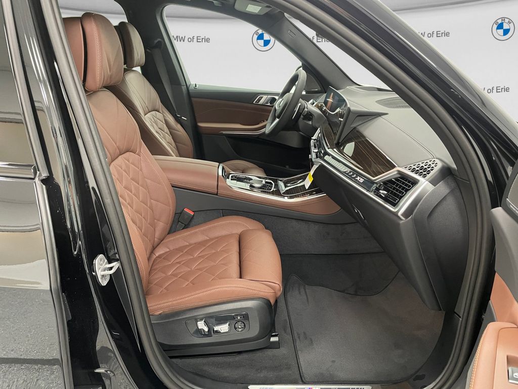 New 2026 Black Sapphire Metallic BMW xDrive40i image 12