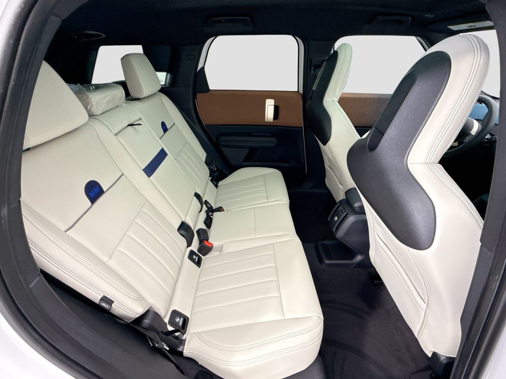 Thumbnail: 2027 MINI Cooper Countryman - 22