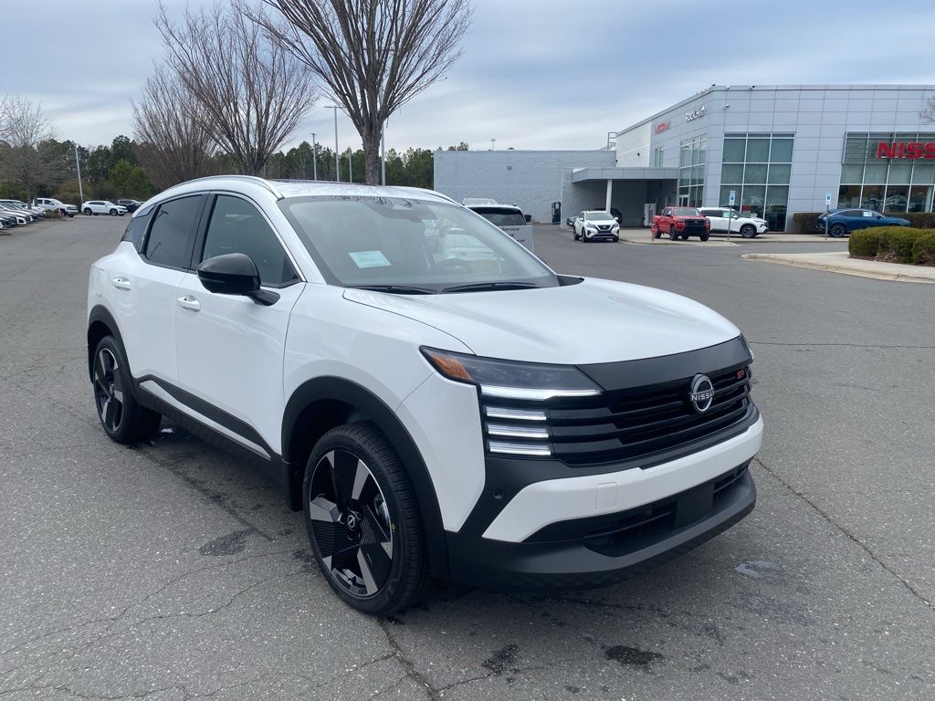 2026 Nissan Kicks SR
