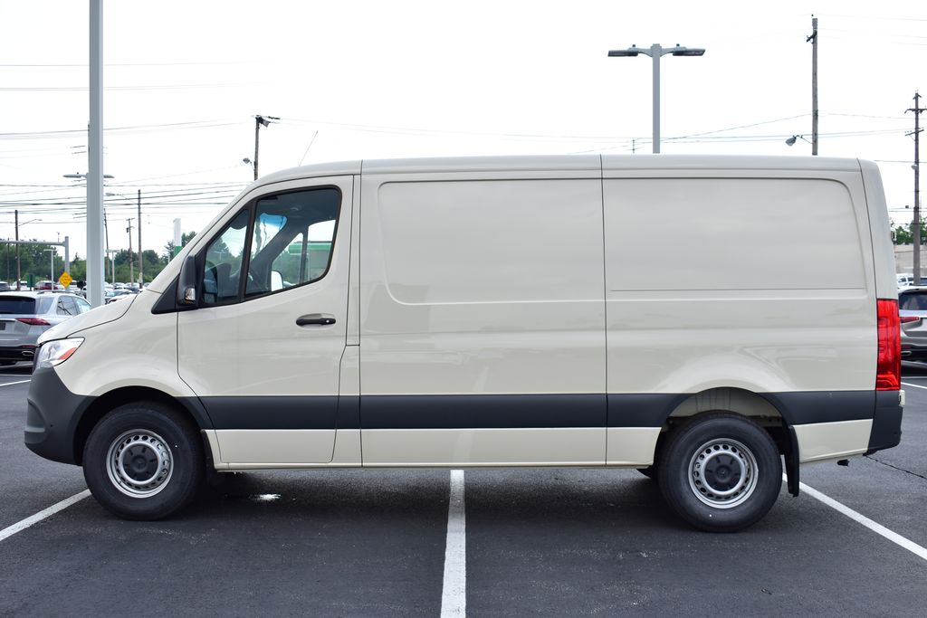 2024 Mercedes-Benz Sprinter 2500 3