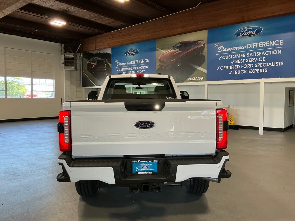 2025 Ford F-350SD  photo